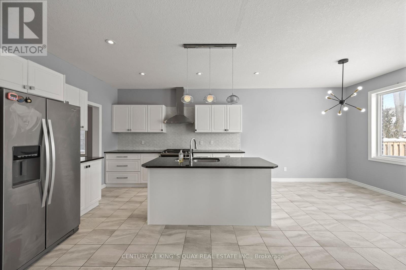 471 Sophia Crescent, London North, Ontario  N6G 0T5 - Photo 10 - X12940684