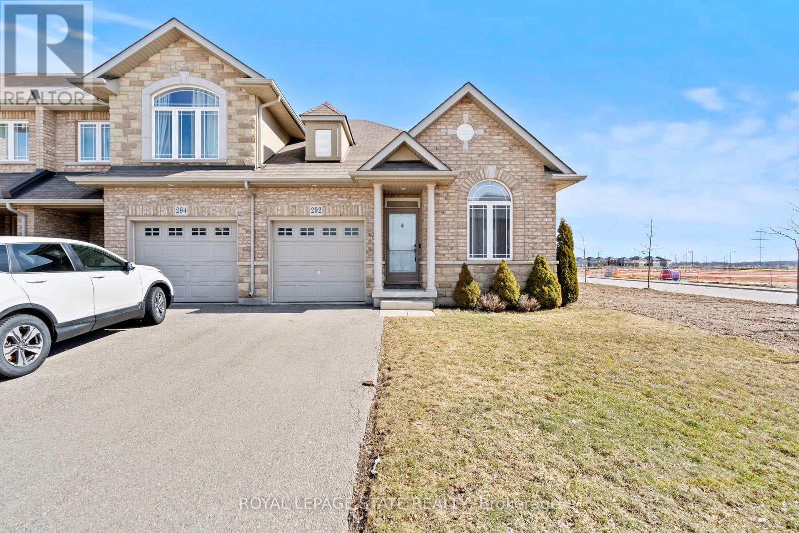 292 KEYSTONE CRESCENT, Hamilton, Ontario