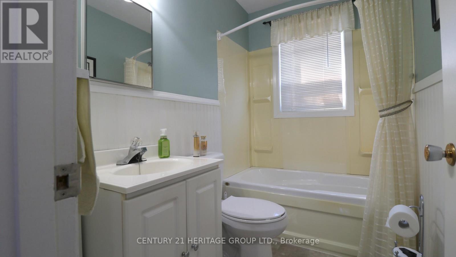 944 Garth Street, Hamilton, Ontario  L9C 4L2 - Photo 16 - X12940764