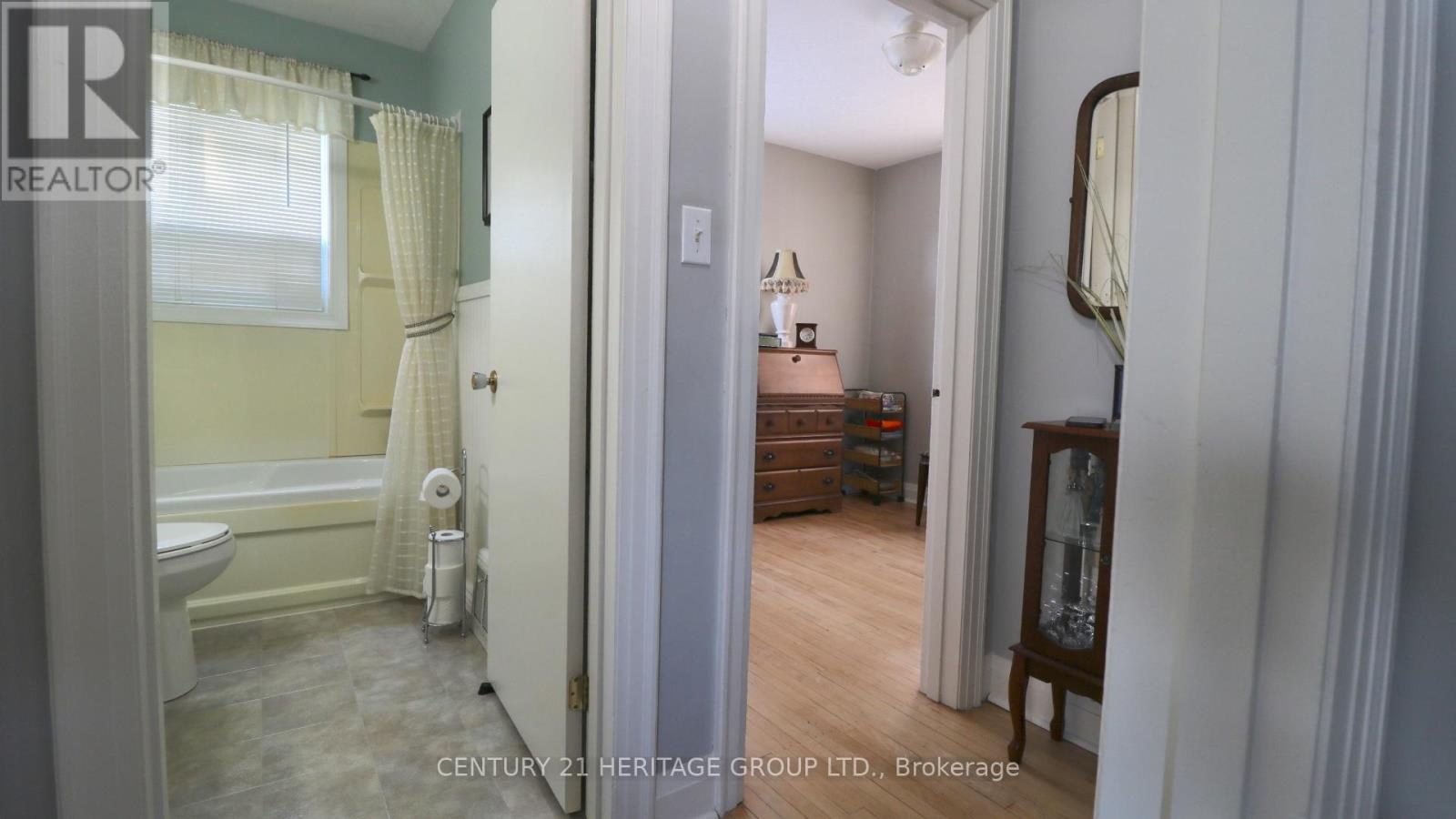 944 Garth Street, Hamilton, Ontario  L9C 4L2 - Photo 17 - X12940764