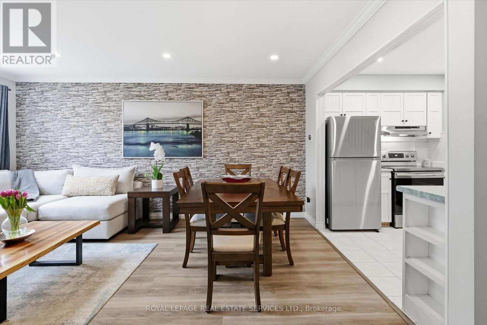 51 - 26 Moss Boulevard, Hamilton, Ontario  L9H 6W8 - Photo 9 - X12940766