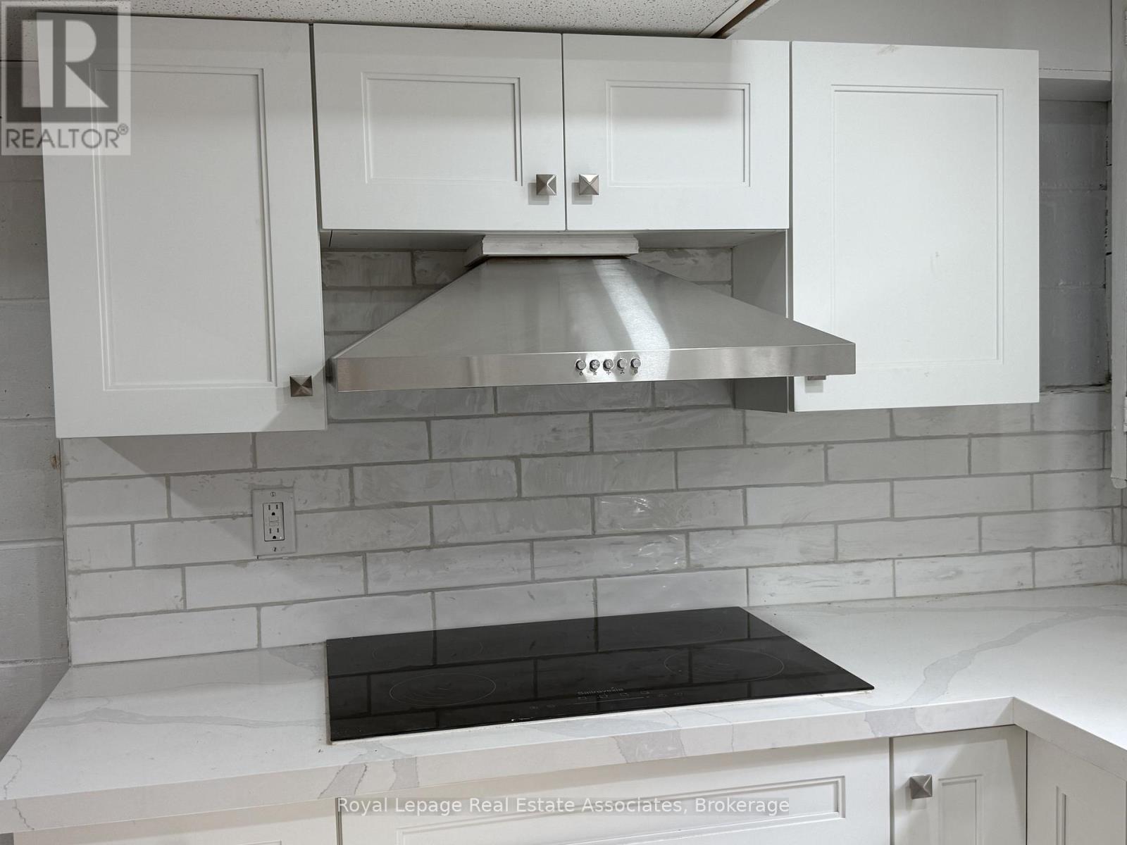 Lower - 60 Toby Crescent, Hamilton, Ontario  L8T 2N8 - Photo 6 - X12940776