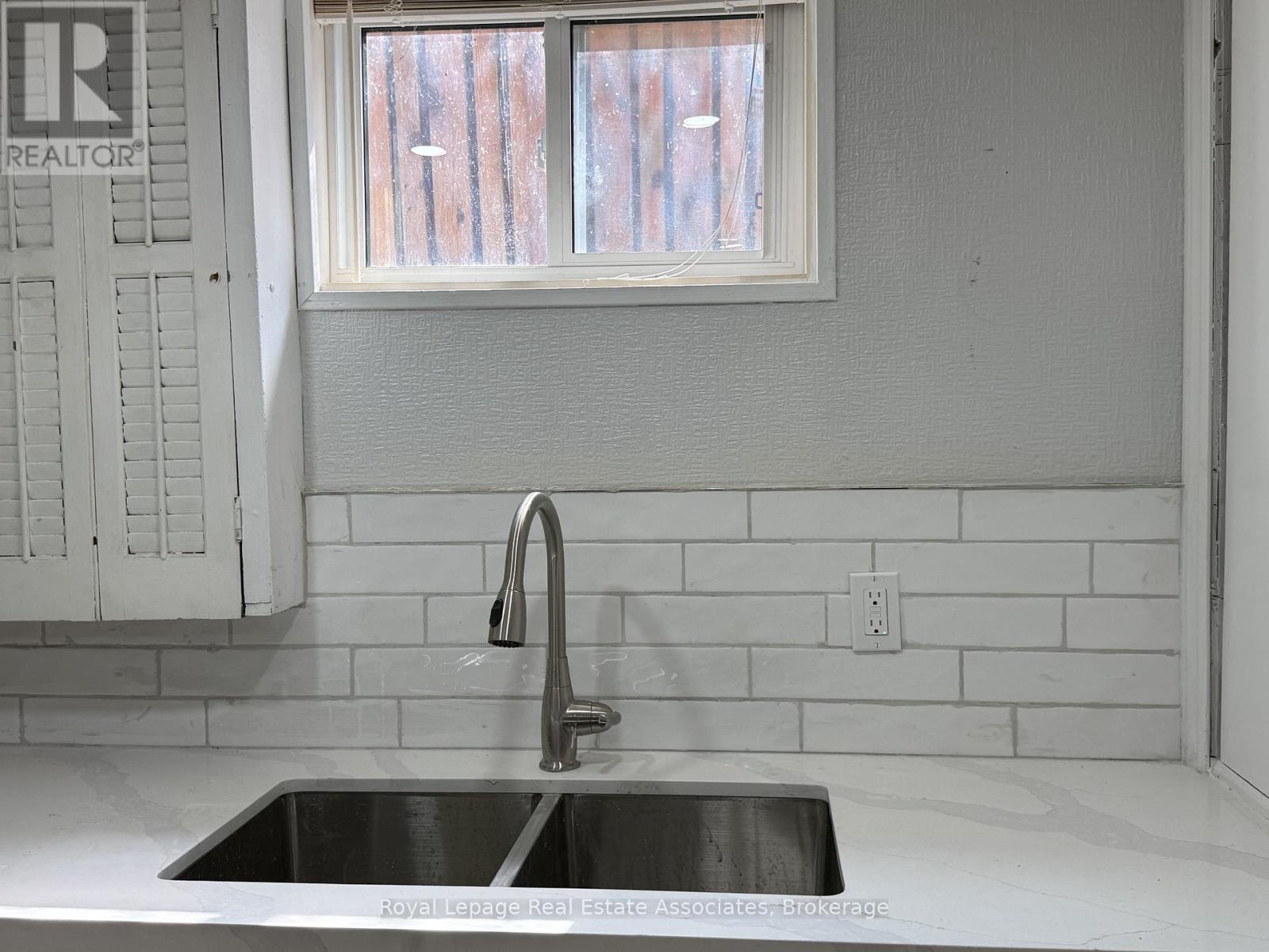 Lower - 60 Toby Crescent, Hamilton, Ontario  L8T 2N8 - Photo 7 - X12940776