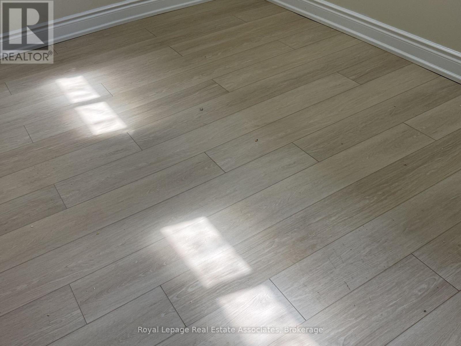 Lower - 60 Toby Crescent, Hamilton, Ontario  L8T 2N8 - Photo 8 - X12940776