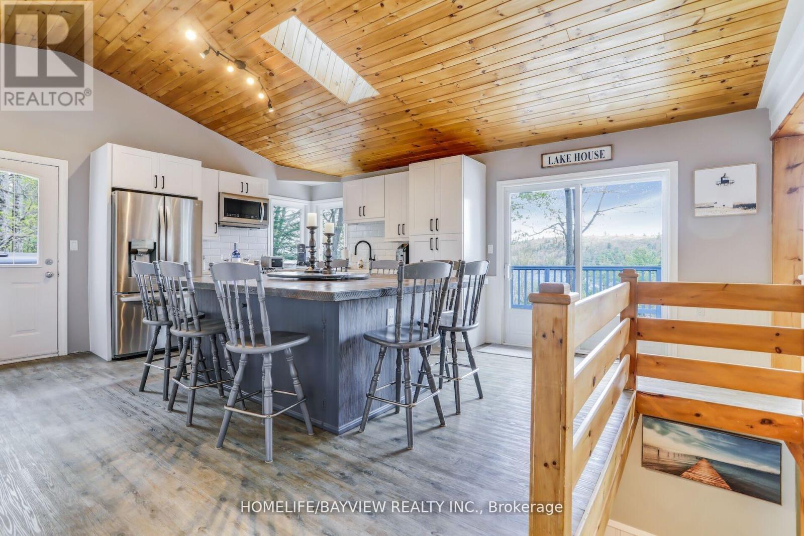 19243 Hwy 35 Highway, Algonquin Highlands, Ontario  K0M 1J2 - Photo 20 - X12940780