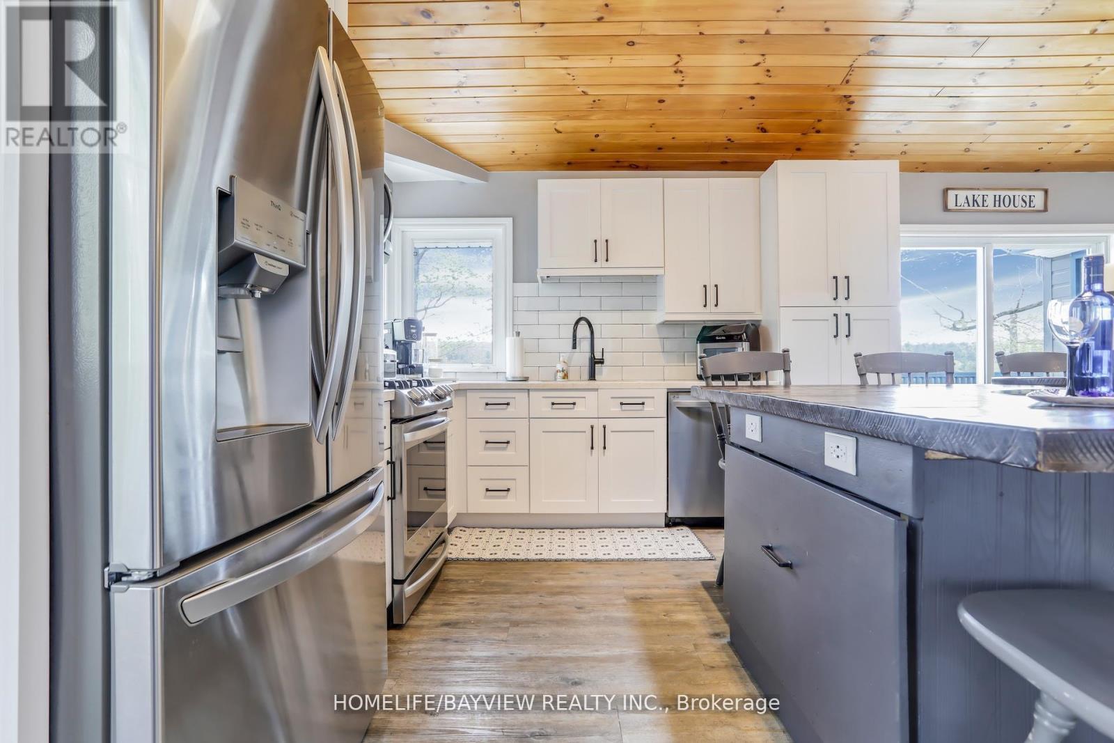 19243 Hwy 35 Highway, Algonquin Highlands, Ontario  K0M 1J2 - Photo 22 - X12940780