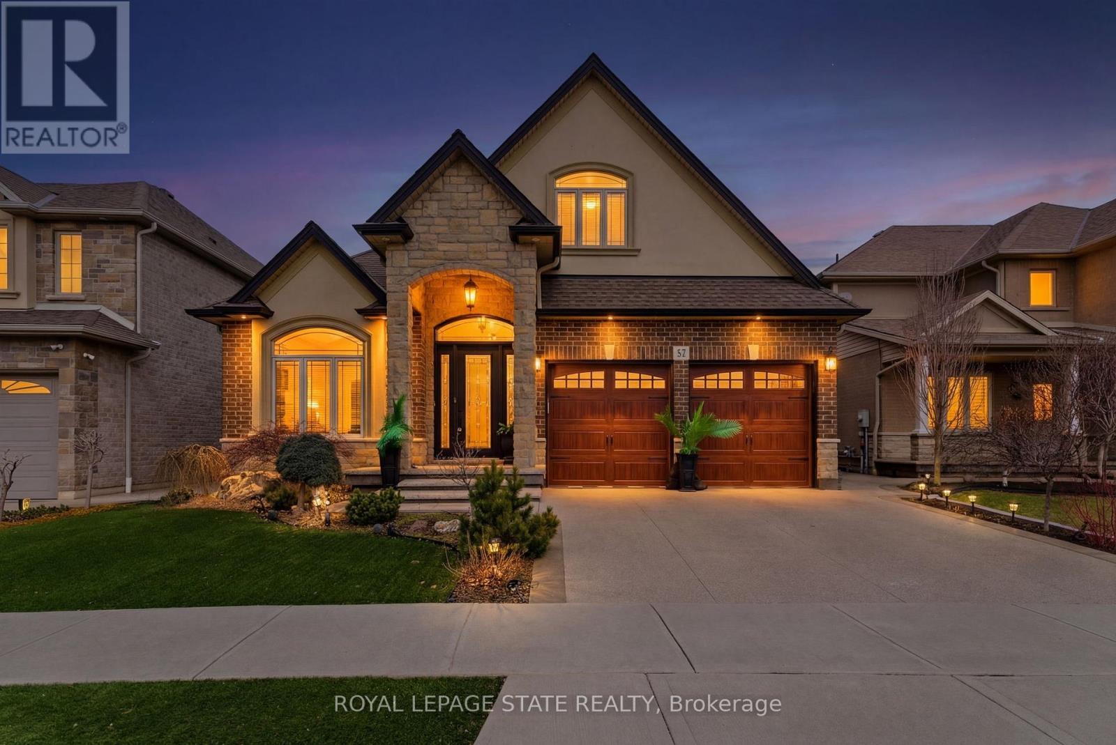 85 Hillcroft Drive, Hamilton, Ontario  L9J 3W9 - Photo 2 - X12940790