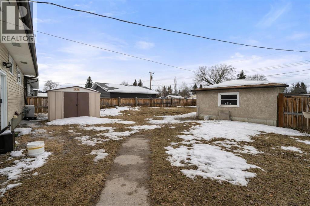 5228 53 Avenue, Viking, Alberta  T0B 4N0 - Photo 3 - A2281776