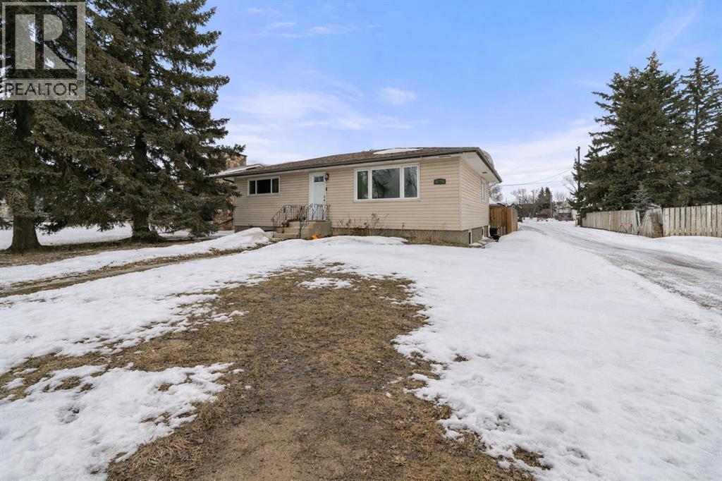 5228 53 Avenue, Viking, Alberta  T0B 4N0 - Photo 2 - A2281776