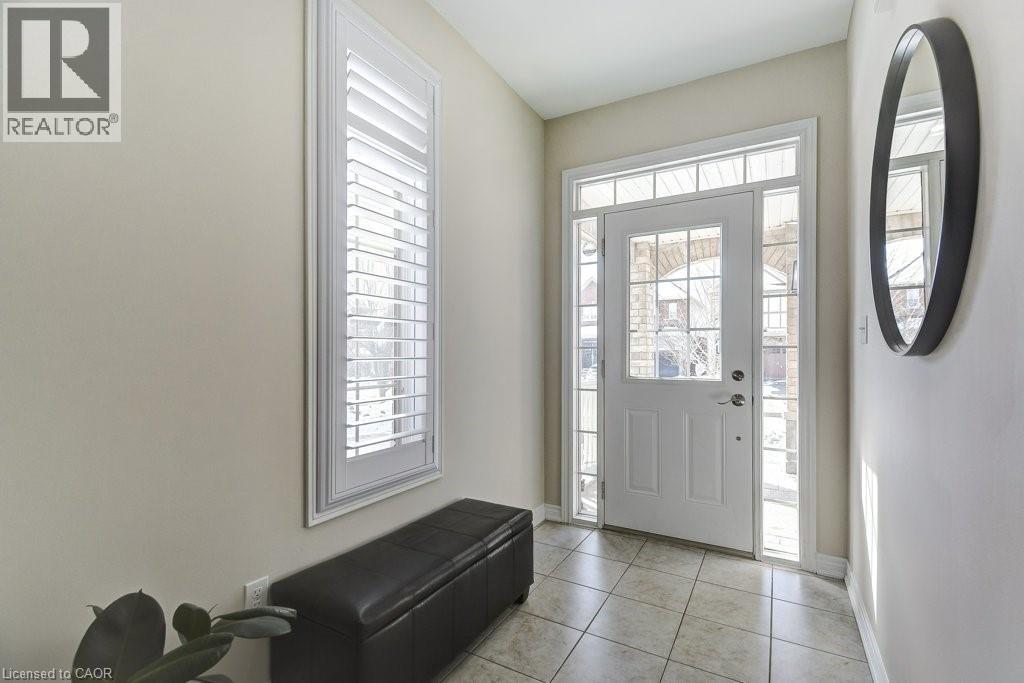 20 Bousfield Court, Waterdown, Ontario  L8B 0T3 - Photo 5 - 40806200