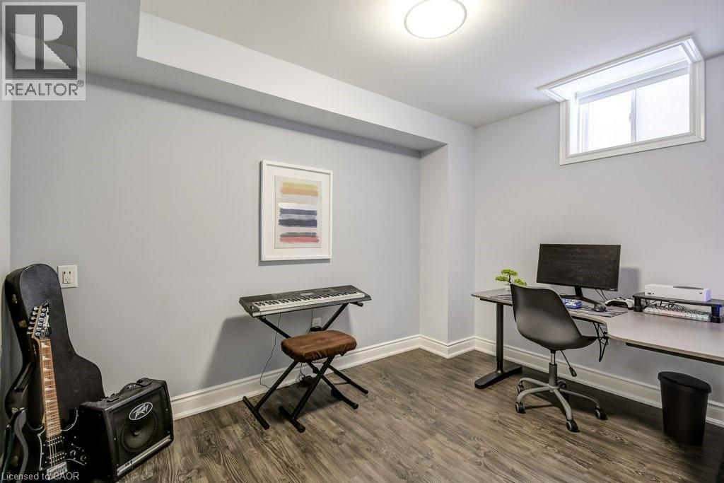 20 Bousfield Court, Waterdown, Ontario  L8B 0T3 - Photo 31 - 40806200