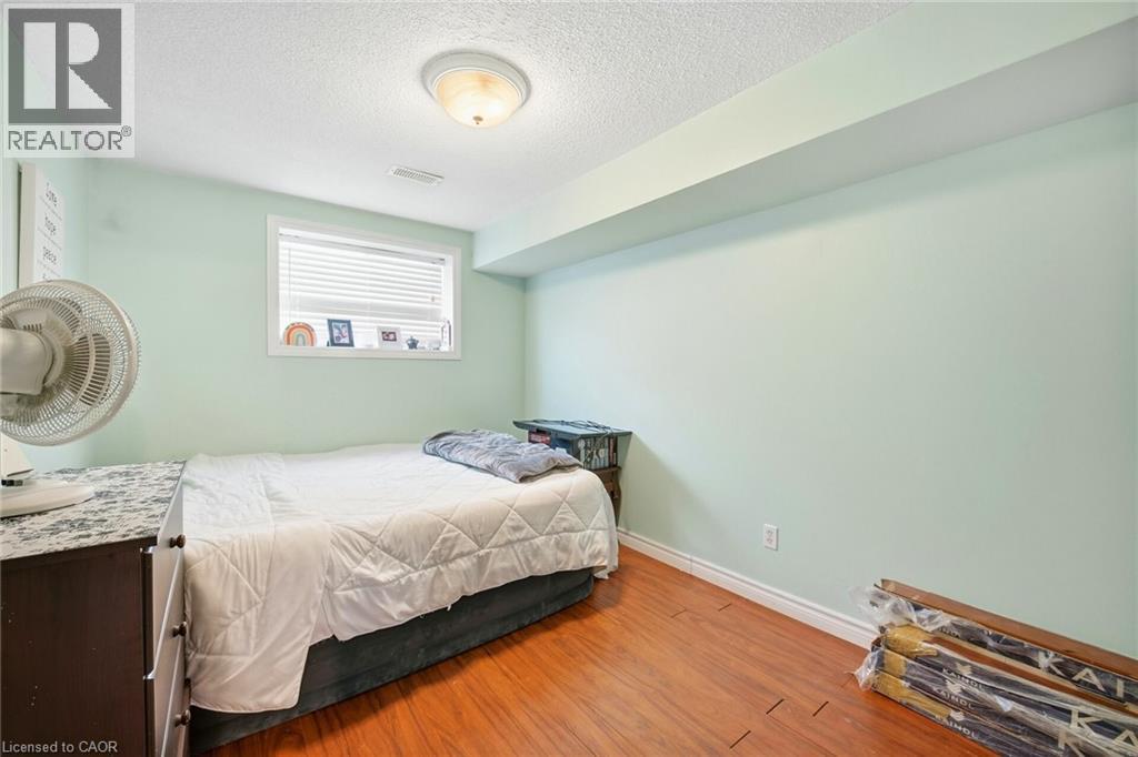 204 Medina Court, Oshawa, Ontario  L1J 7E1 - Photo 15 - 40811276