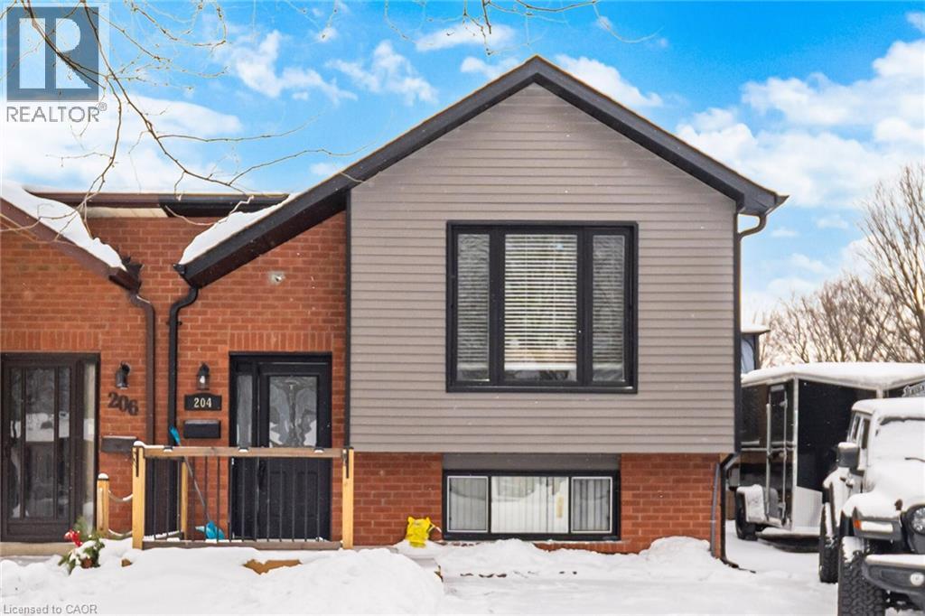 204 Medina Court, Oshawa, Ontario  L1J 7E1 - Photo 2 - 40811276