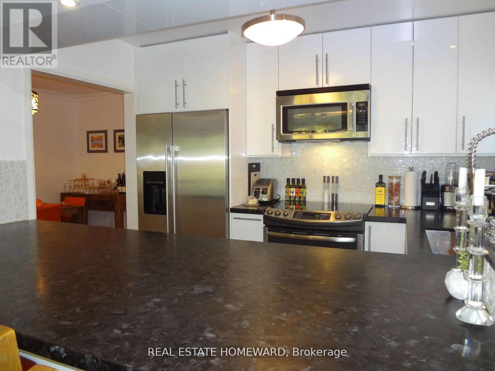 Main Floor - 21 Love Crescent, Toronto, Ontario  M4E 1V6 - Photo 7 - E12825162