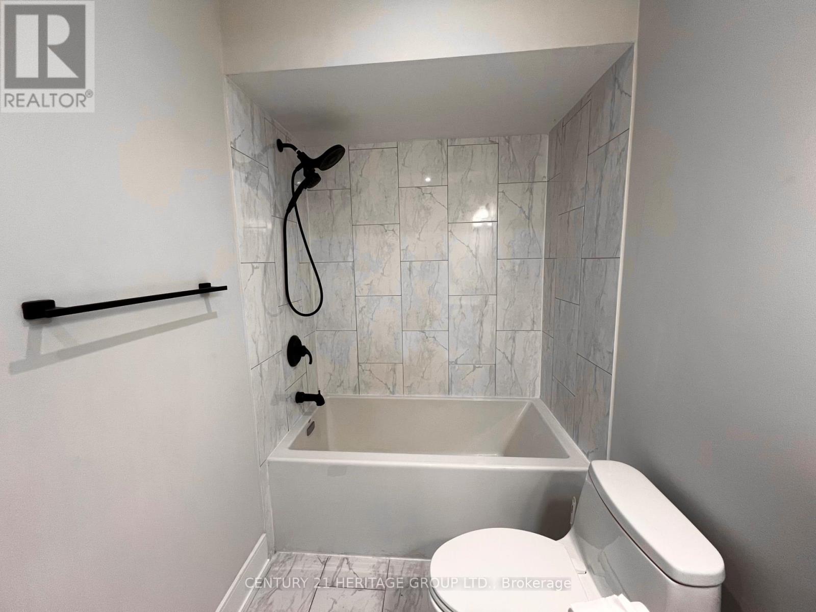 100 Woodroof Crescent, Aurora, Ontario  L4G 7H3 - Photo 16 - N12939592