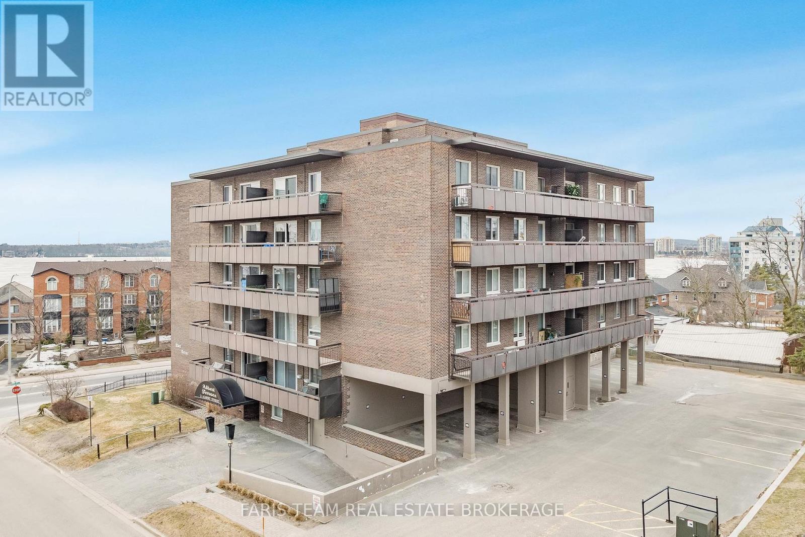 48 - 2 ALBERT STREET, Barrie, Ontario