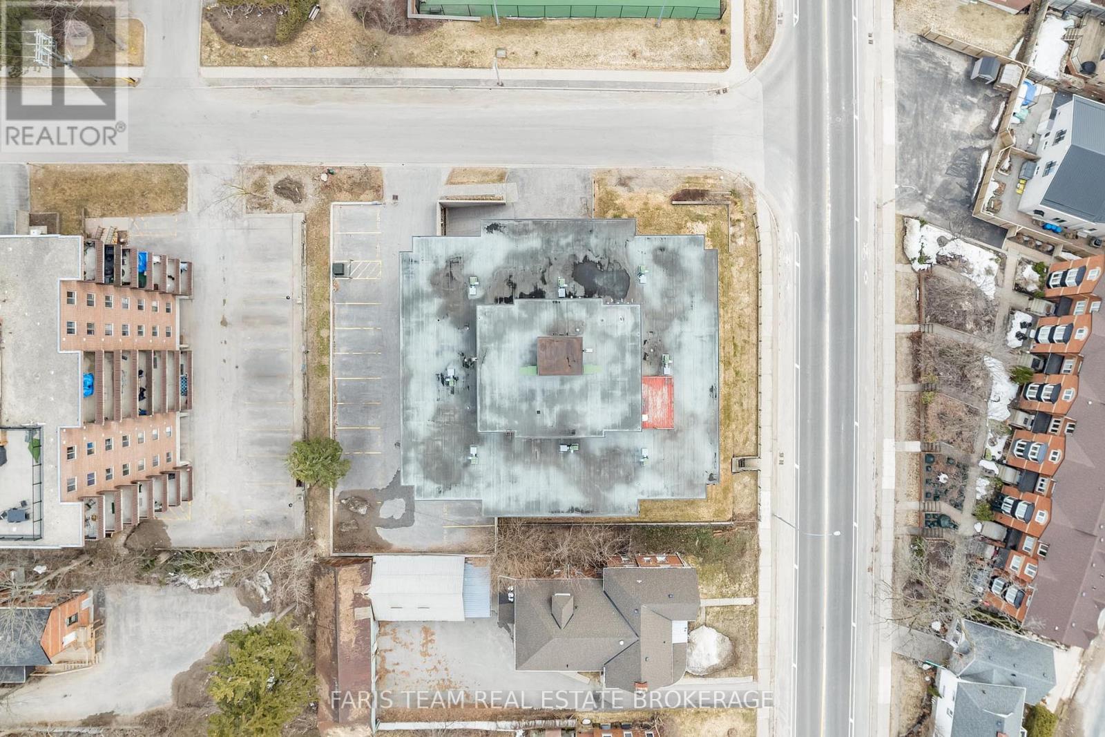 48 - 2 Albert Street, Barrie, Ontario  L4M 3S4 - Photo 32 - S12931876