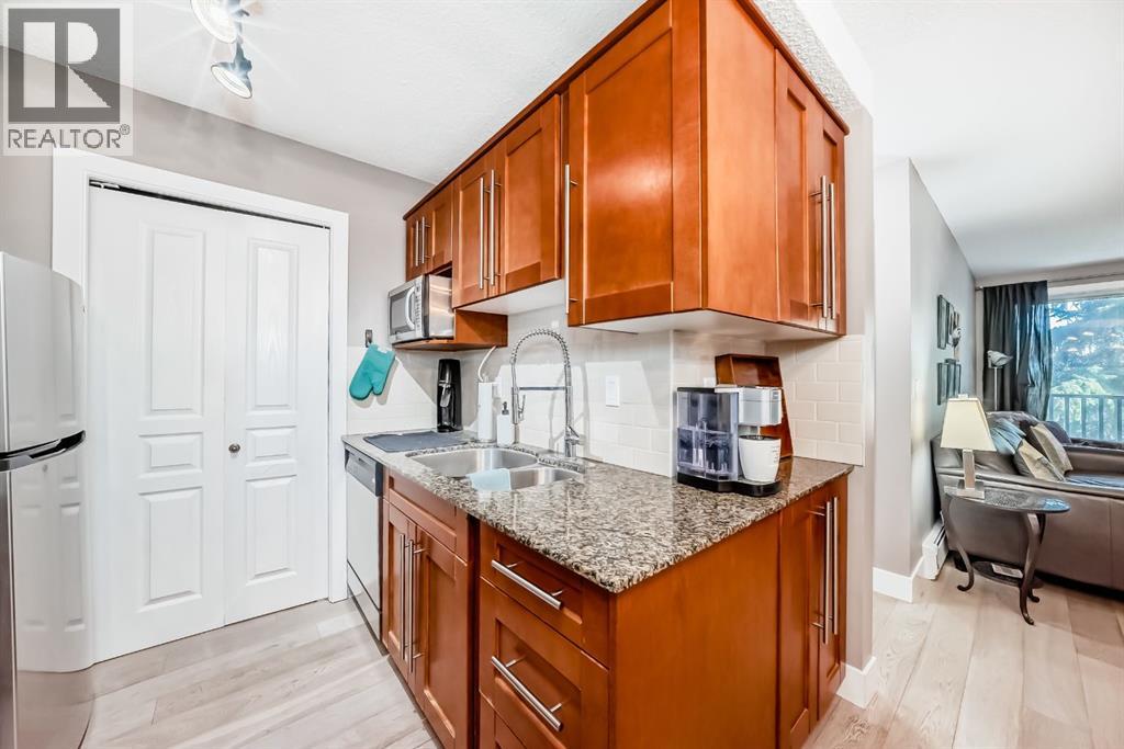 824, 6400 Coach Hill Road SW, Calgary, Alberta  T3H 1B8 - Photo 10 - A2295199