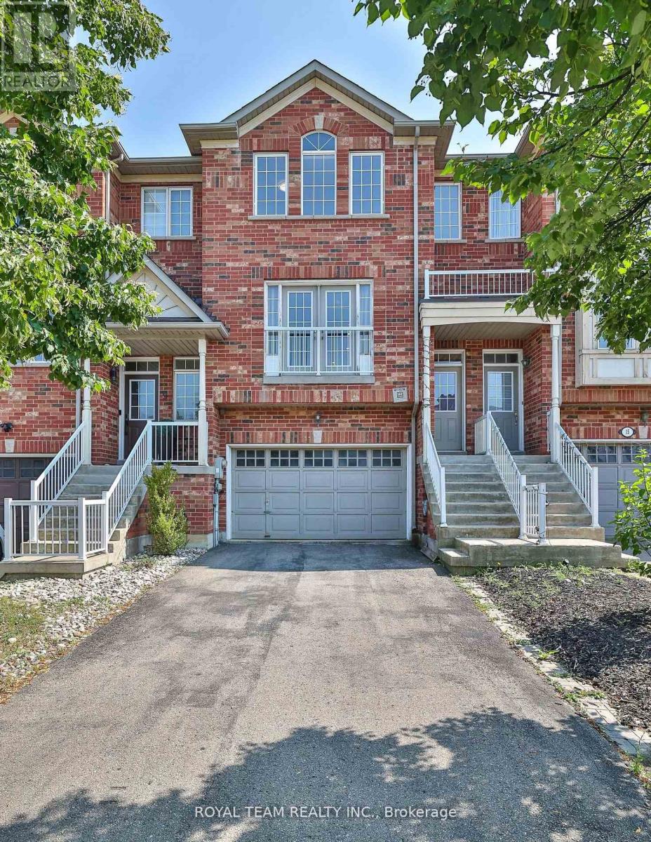 11 Jarrett Court, Vaughan, Ontario  L6A 3W4 - Photo 2 - N12924096