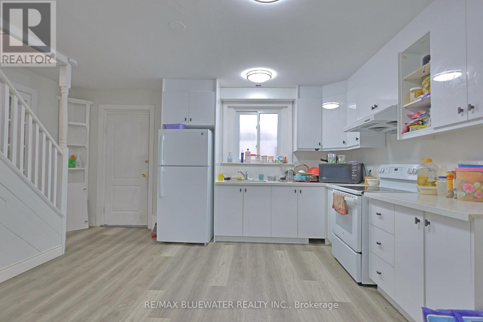 16-18 Ontario Street N, Lambton Shores, Ontario  N0M 1T0 - Photo 14 - X12714490