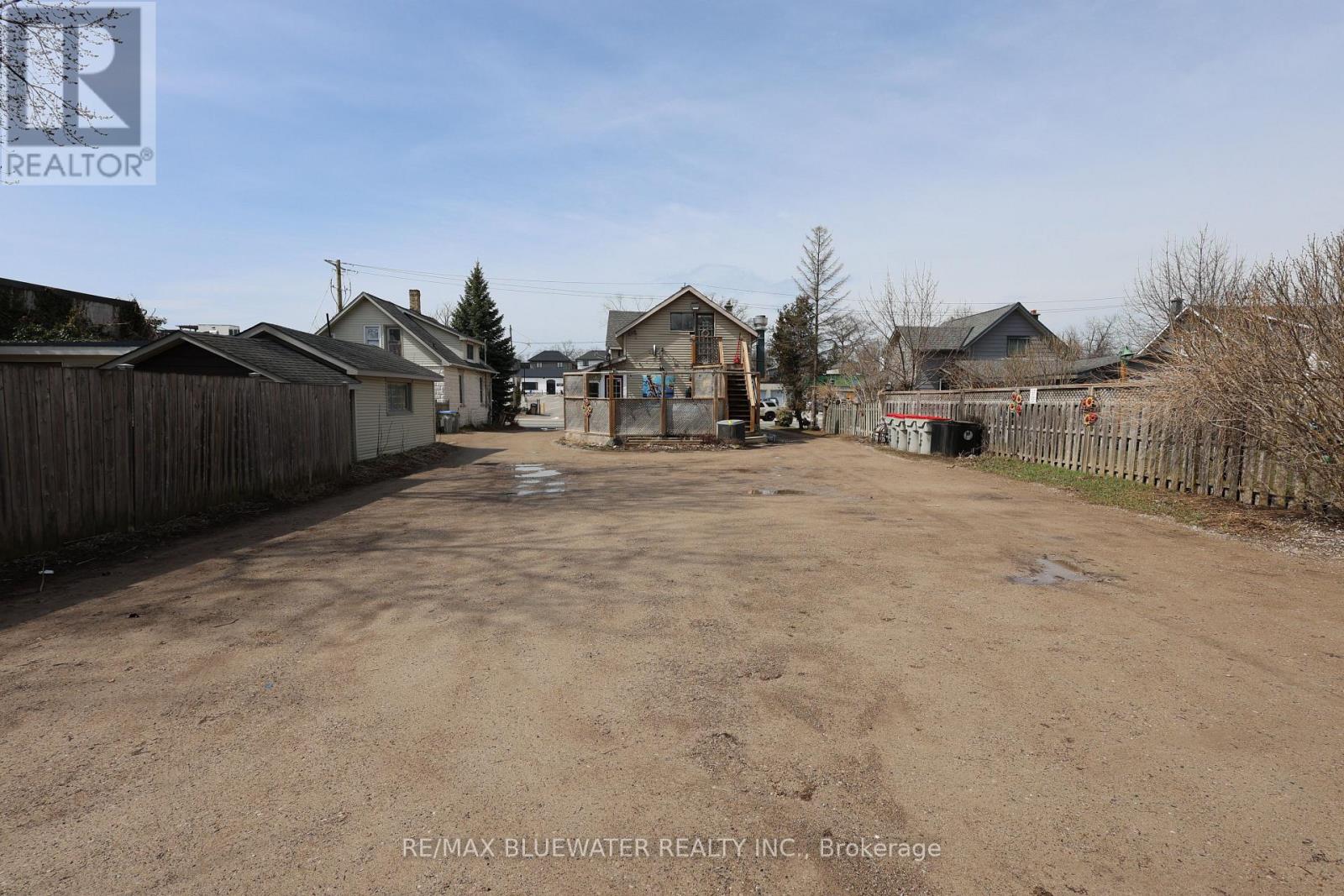 16-18 Ontario Street N, Lambton Shores, Ontario  N0M 1T0 - Photo 27 - X12714490