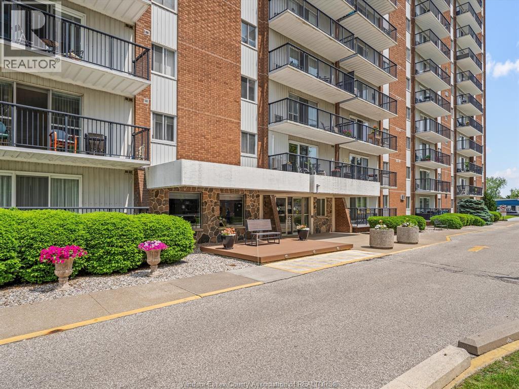8591 Riverside Drive Unit# 1101, Windsor, Ontario N8S 1G3 - Photo 2 - 26006662