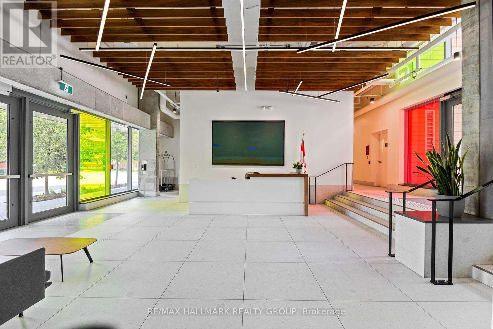 207 - 135 Barrette Street, Ottawa, Ontario  K1L 7Z9 - Photo 3 - X12860398