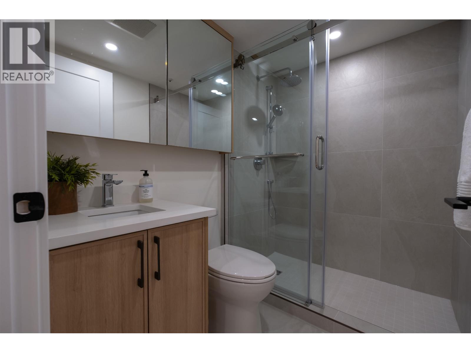 3350 Cobblestone Avenue, Vancouver, British Columbia V5S 4S4 - Photo 19 - R3105093