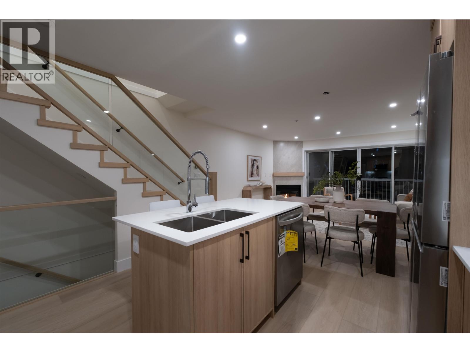 3350 Cobblestone Avenue, Vancouver, British Columbia V5S 4S4 - Photo 9 - R3105093