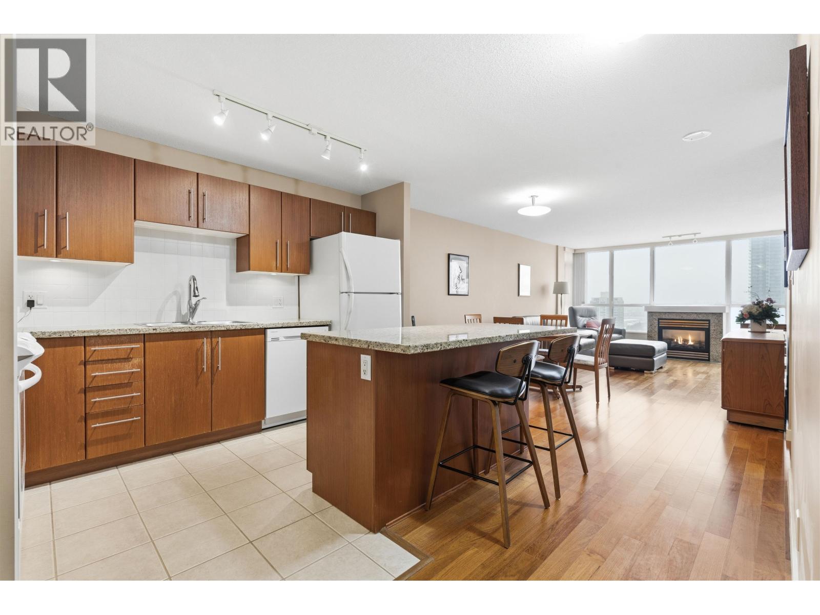 1504 2138 Madison Avenue, Burnaby, British Columbia  V5C 6T6 - Photo 3 - R3105425