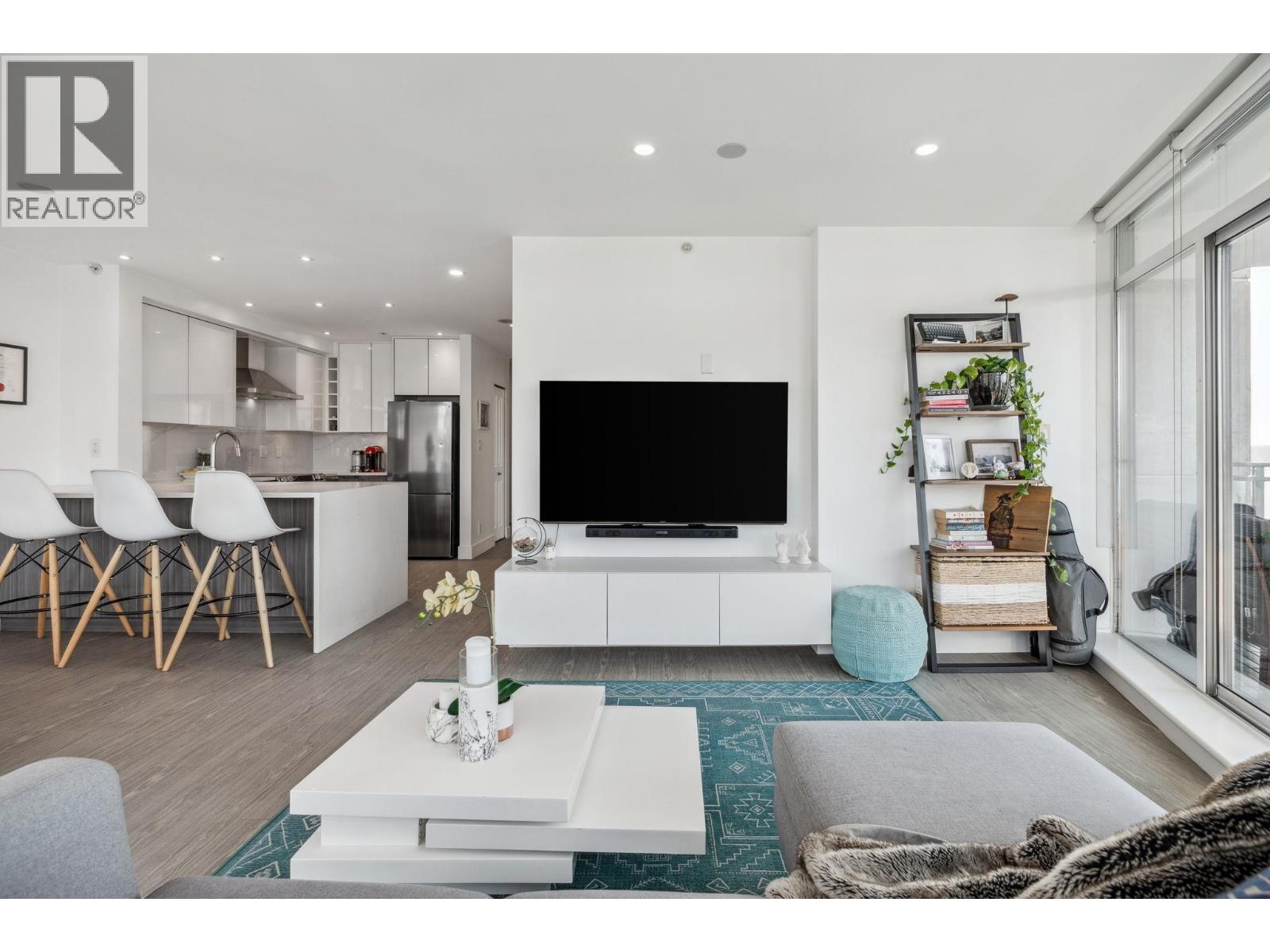 1908 898 Carnarvon Street, New Westminster, British Columbia  V3M 0C3 - Photo 1 - R3105429