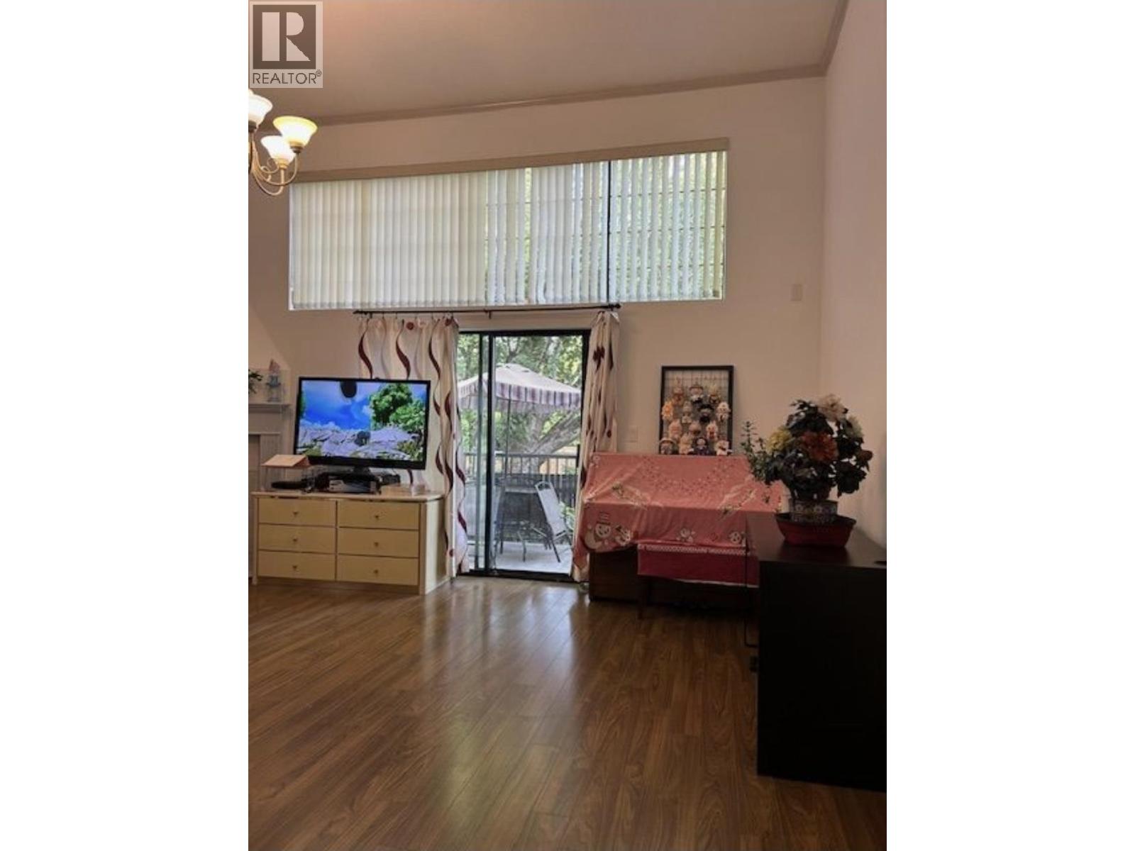 5 8591 Blundell Road, Richmond, British Columbia  V6Y 1K2 - Photo 5 - R3105450