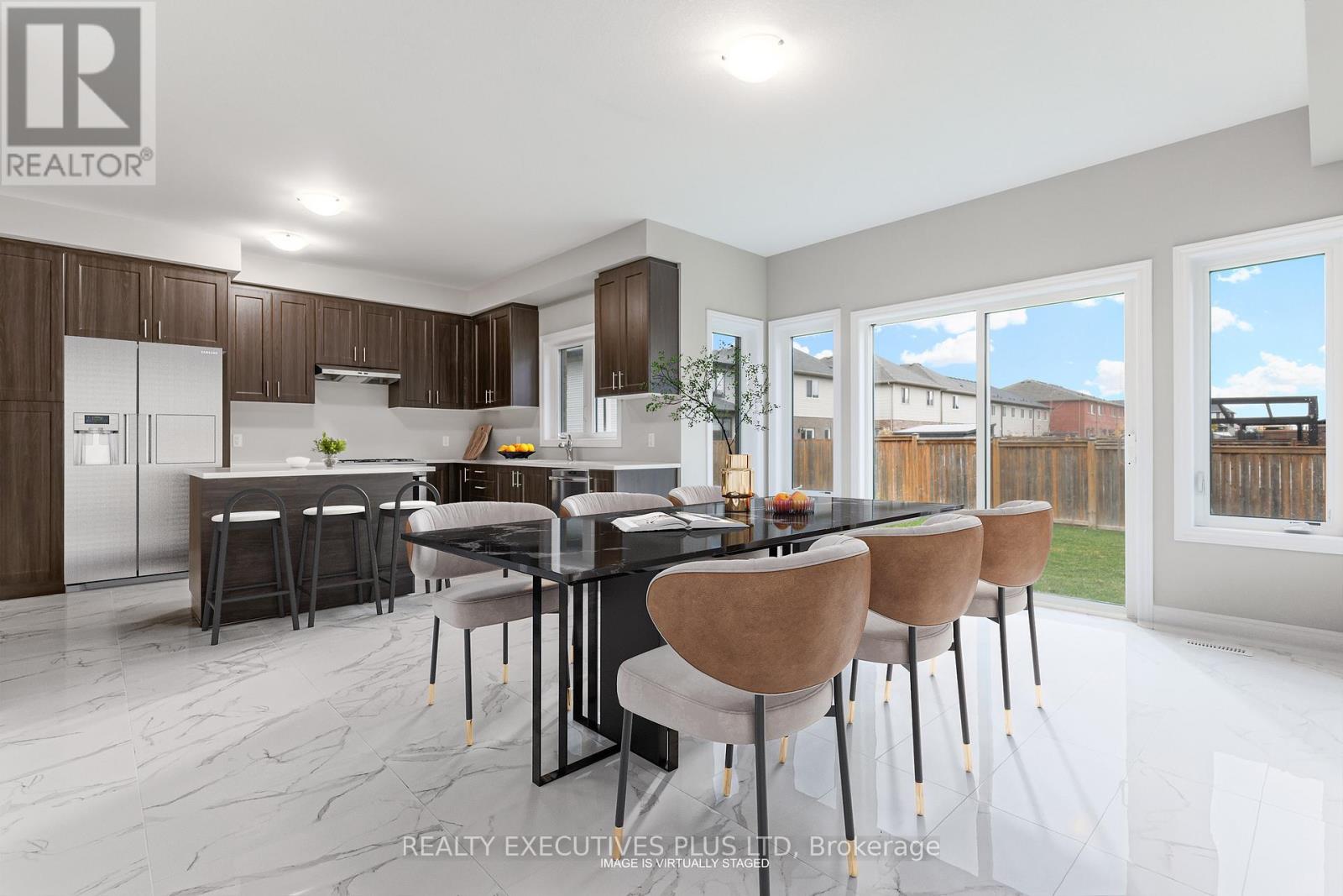 15 Venture Way, Thorold, Ontario  L2V 0G9 - Photo 8 - X12526646