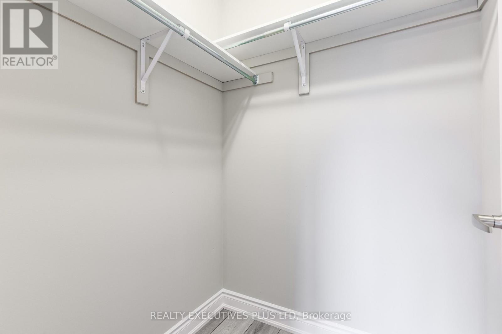 15 Venture Way, Thorold, Ontario  L2V 0G9 - Photo 22 - X12526646