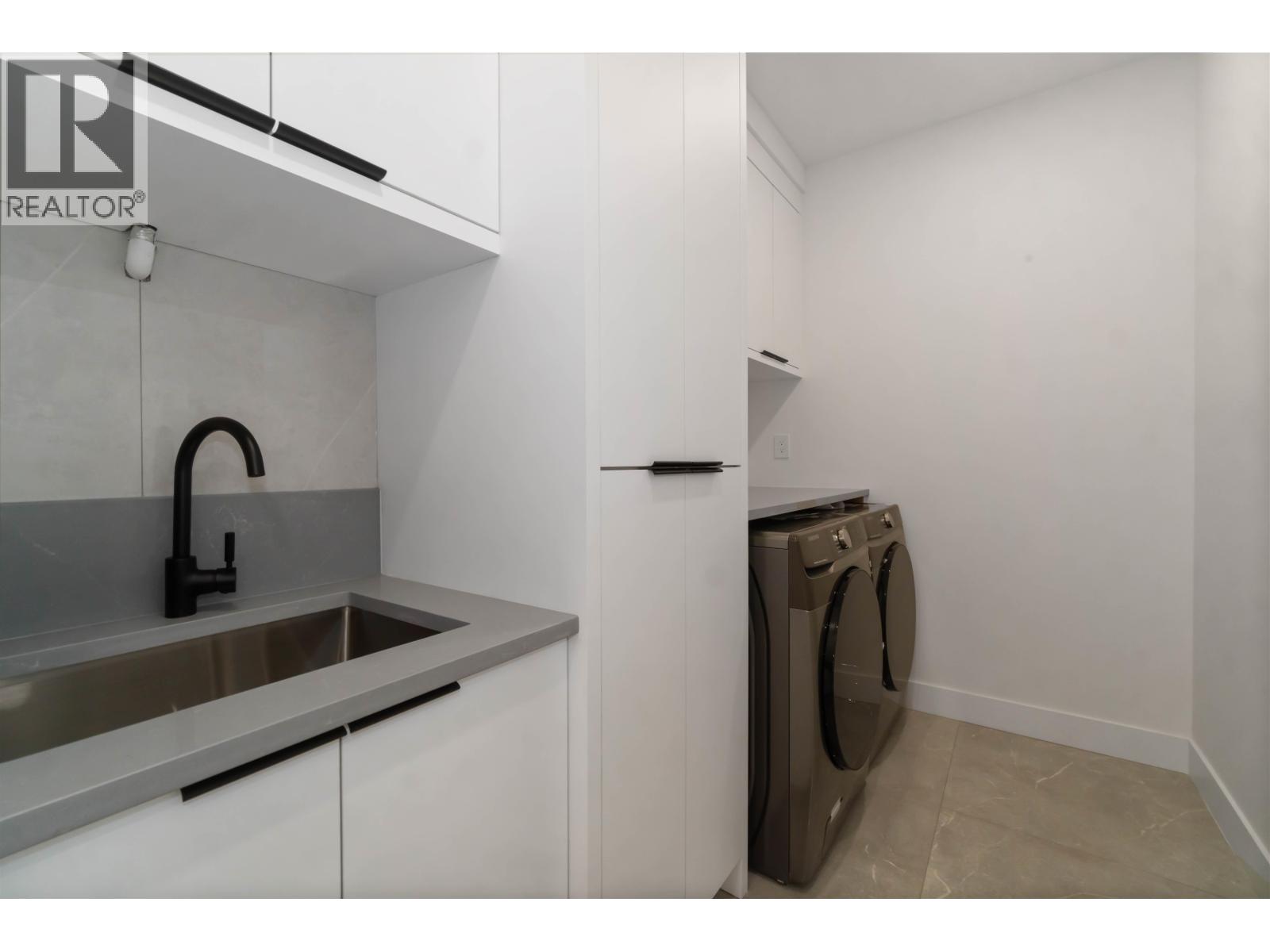 827 Atkins Street, Coquitlam, British Columbia  V3J 5Z6 - Photo 16 - R3105275