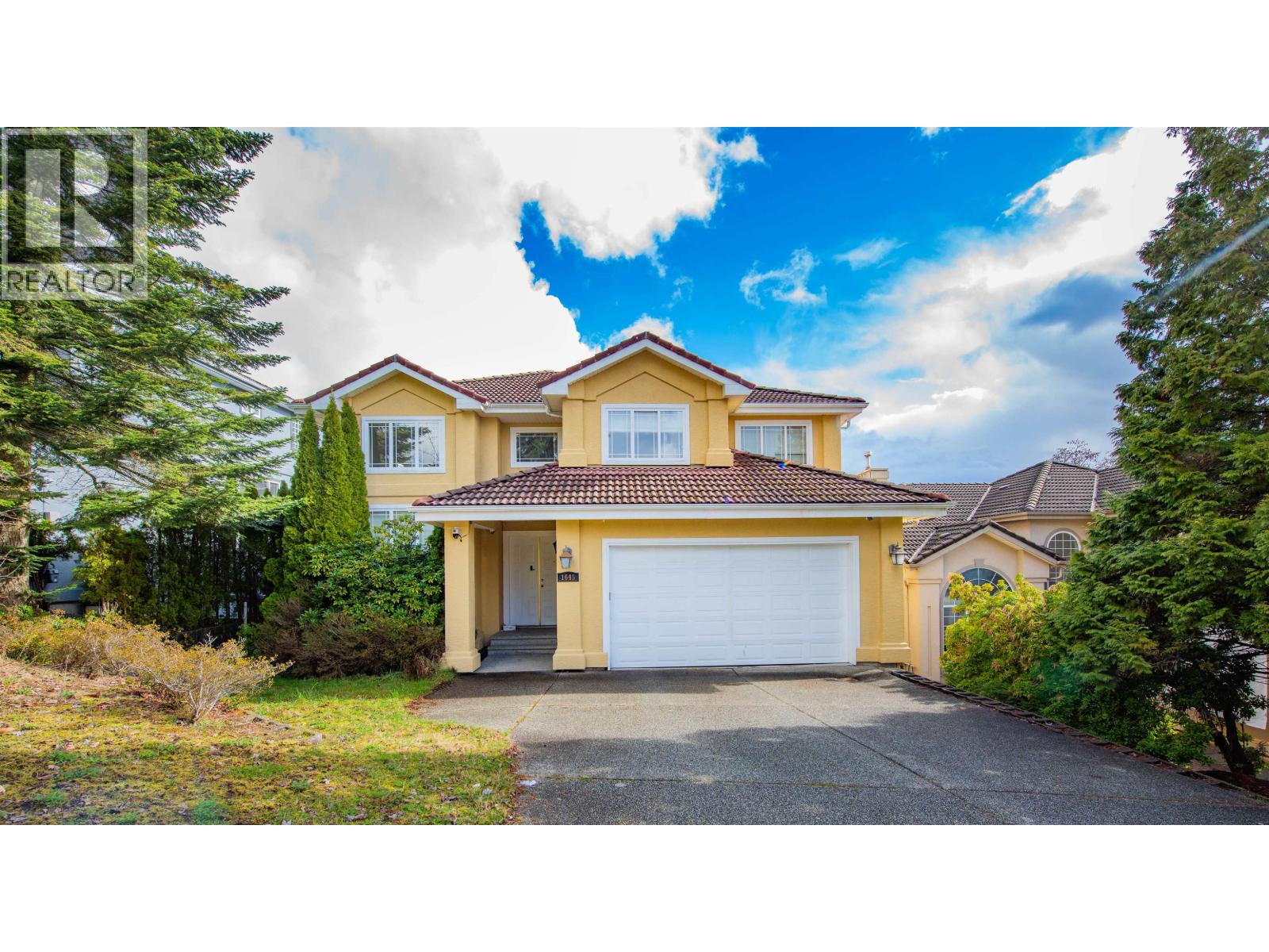 1645 PINETREE WAY, Coquitlam, British Columbia