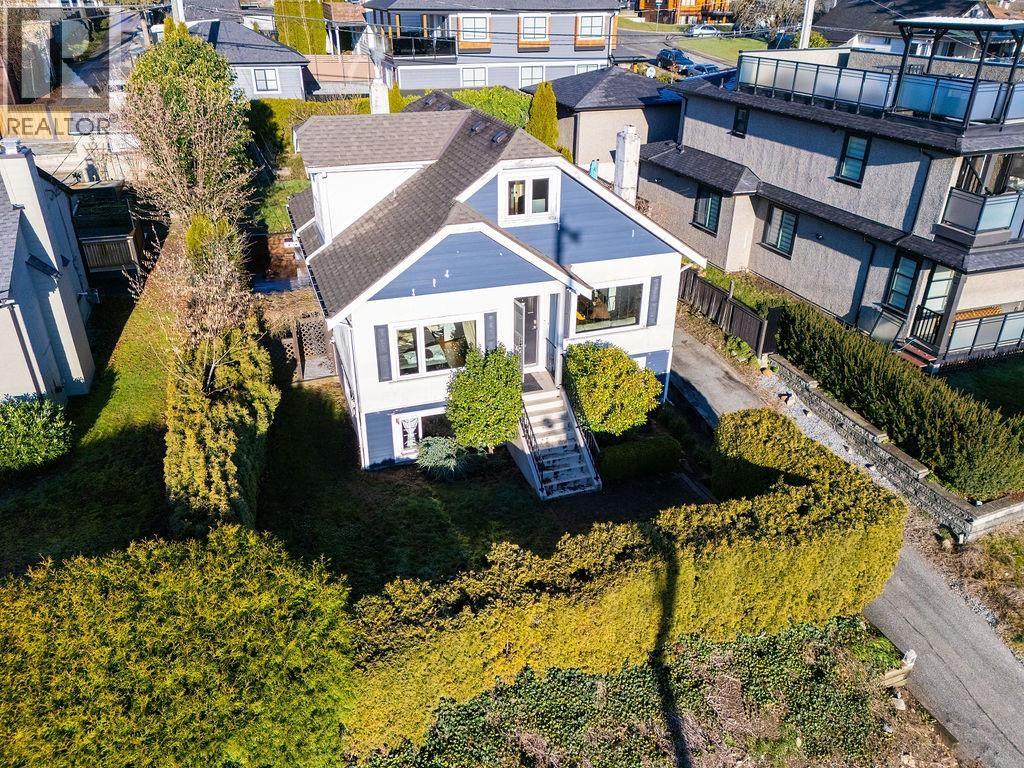 231 E Eighth Avenue, New Westminster, British Columbia  V3L 4K3 - Photo 2 - R3105421