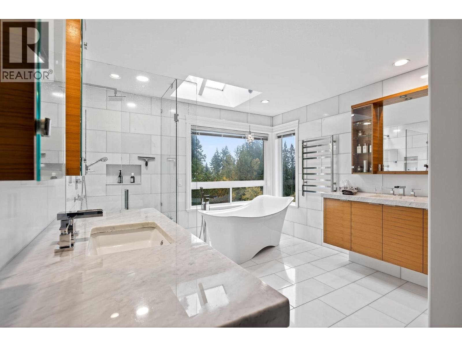 1411 Madrona Place, Coquitlam, British Columbia  V3E 2S5 - Photo 22 - R3105443