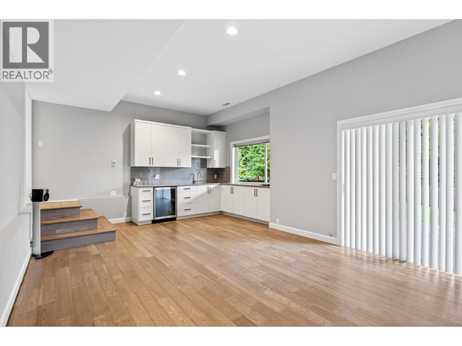 1411 Madrona Place, Coquitlam, British Columbia  V3E 2S5 - Photo 30 - R3105443