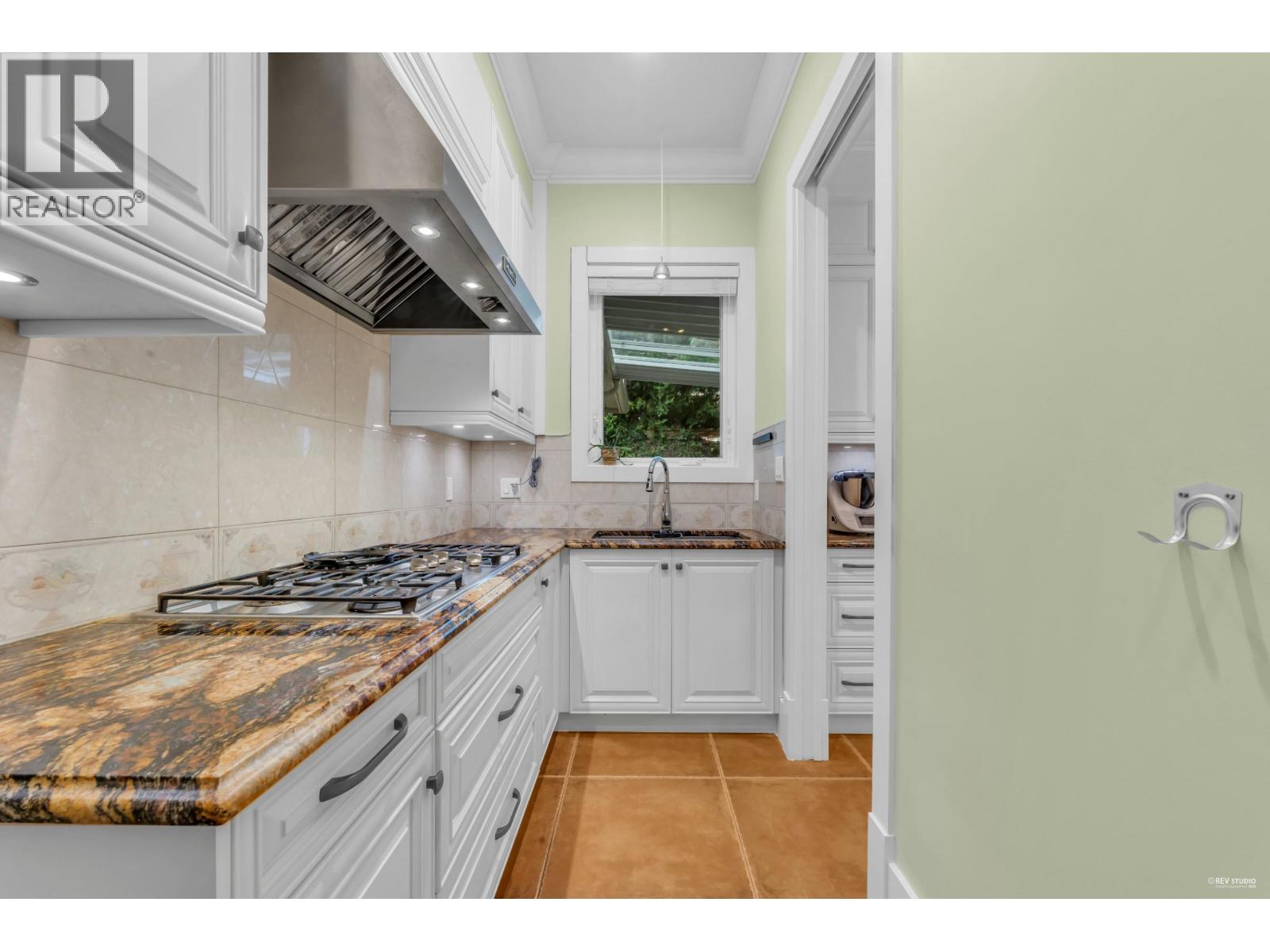 1835 Mathers Avenue, West Vancouver, British Columbia  V7V 2G6 - Photo 18 - R3105445