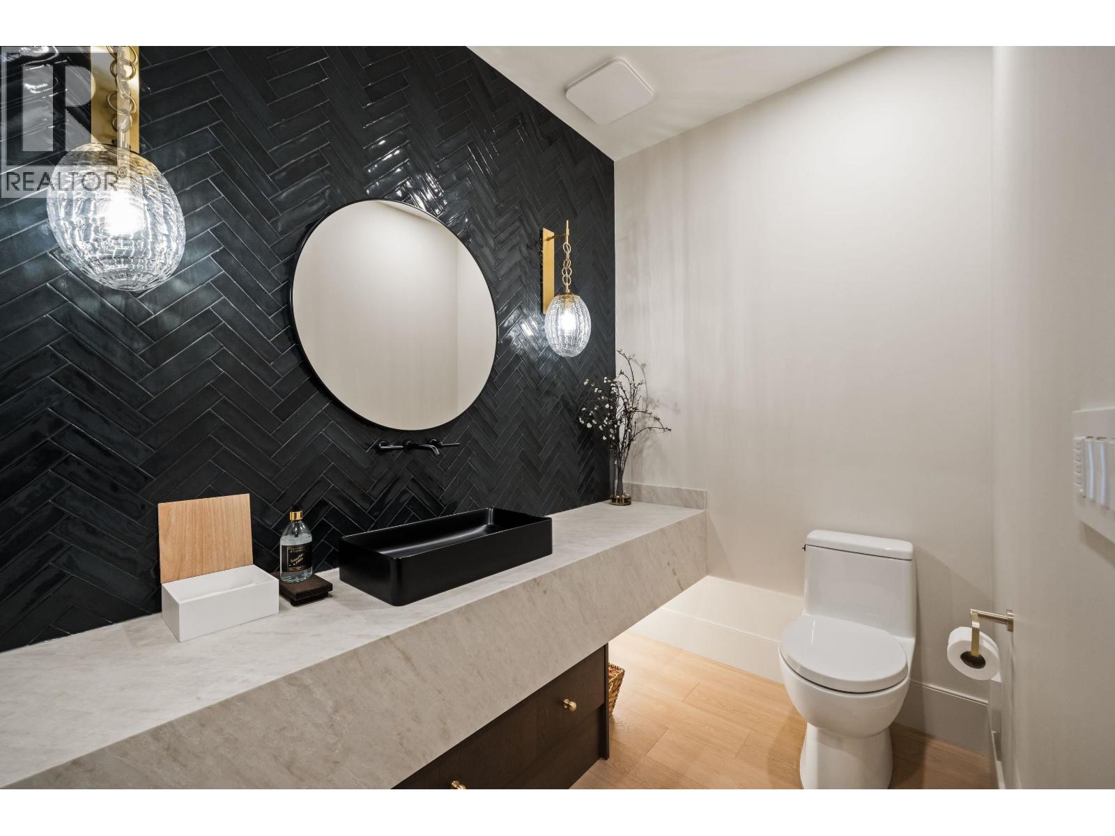 135 Oak Court, Anmore, British Columbia  V3H 4W9 - Photo 32 - R3105458