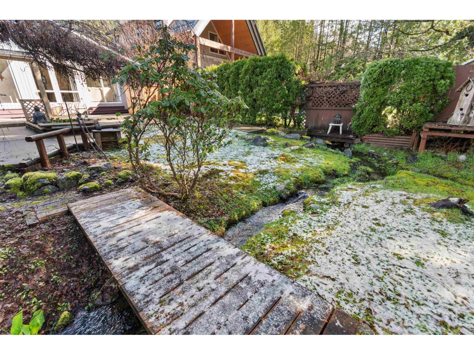 66522 Summer Road, Kawkawa Lake, Hope, British Columbia  V0X 1L1 - Photo 33 - R3104001