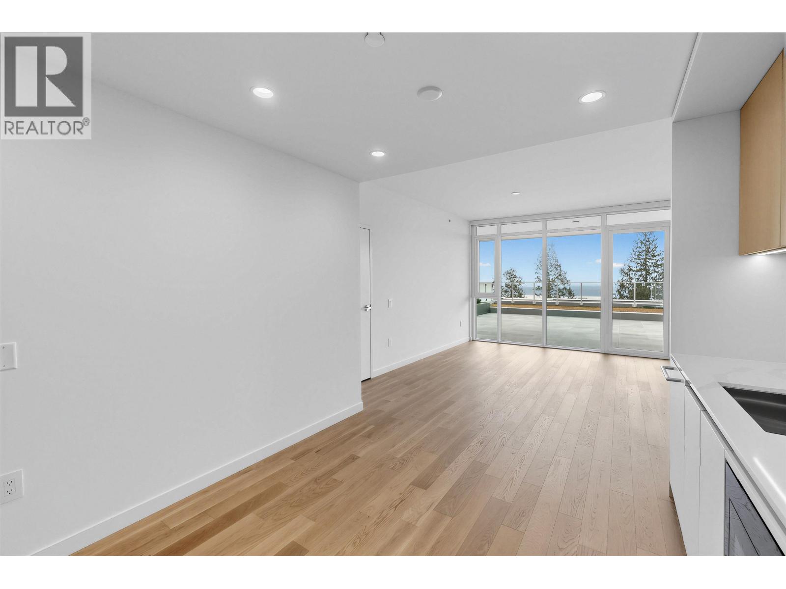 406-406a 3963 Uplands Way, West Vancouver, British Columbia  V7S 0B7 - Photo 9 - R3105408