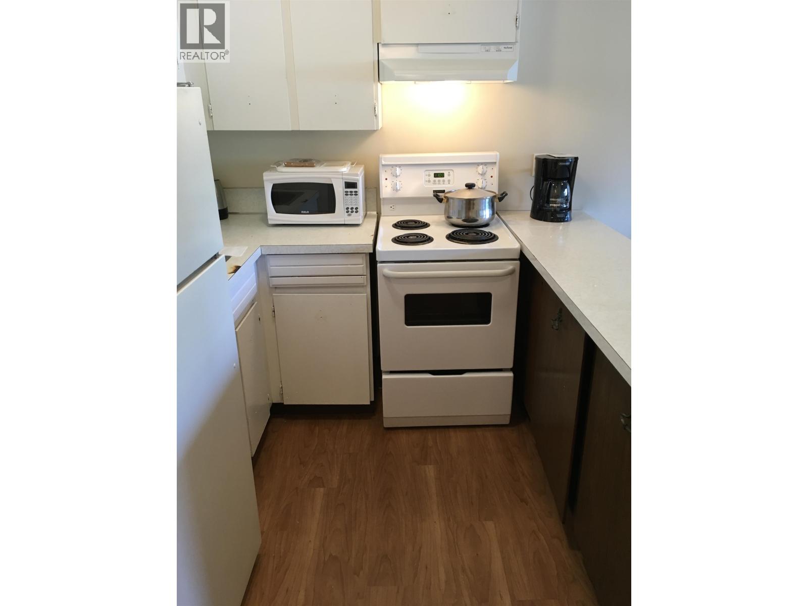 209 3570 Hastings Street, Vancouver, British Columbia  V5K 2A7 - Photo 3 - R3105444