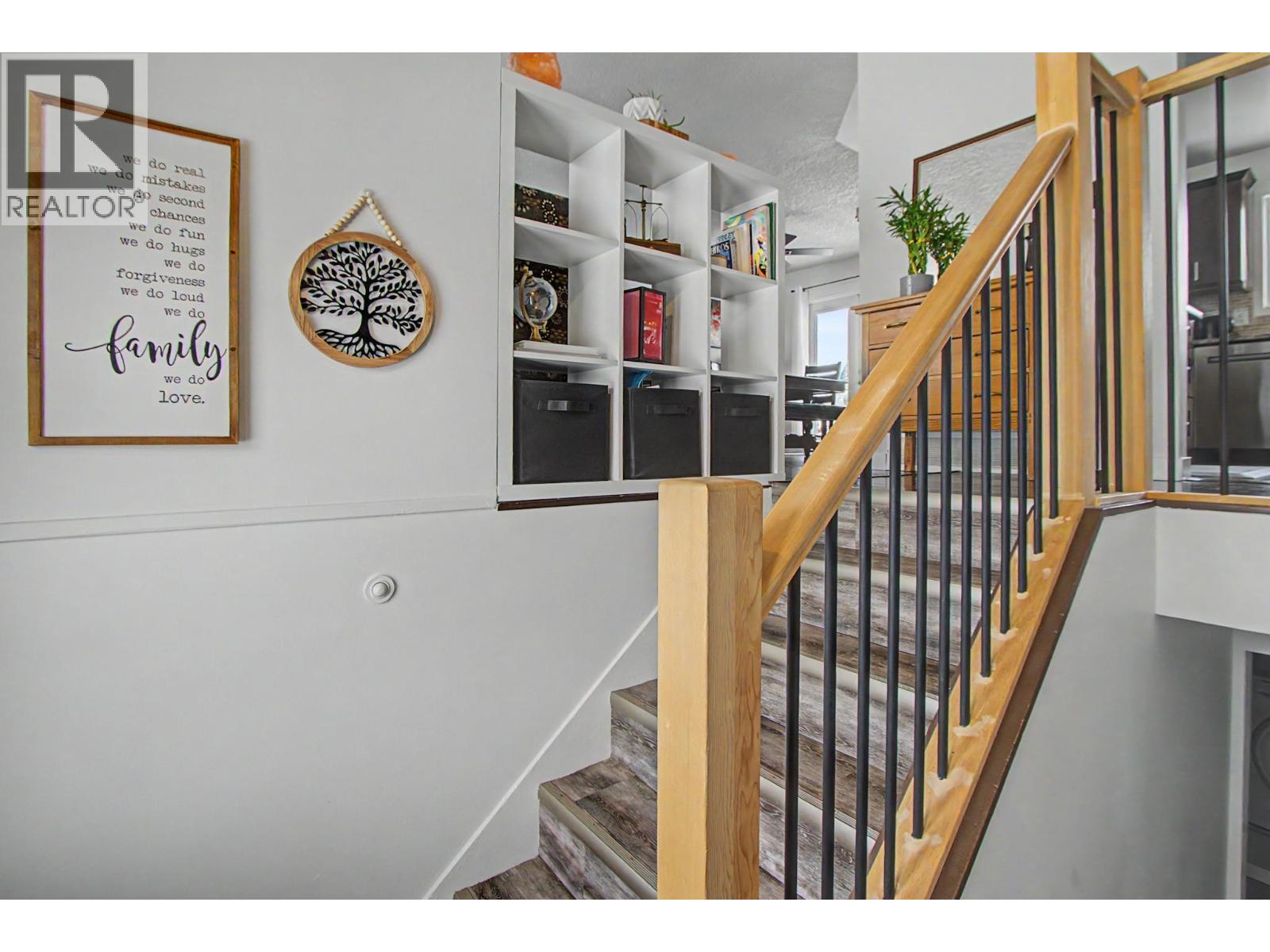 3952 Enemark Crescent, Prince George, British Columbia  V2N 2X7 - Photo 3 - R3105250