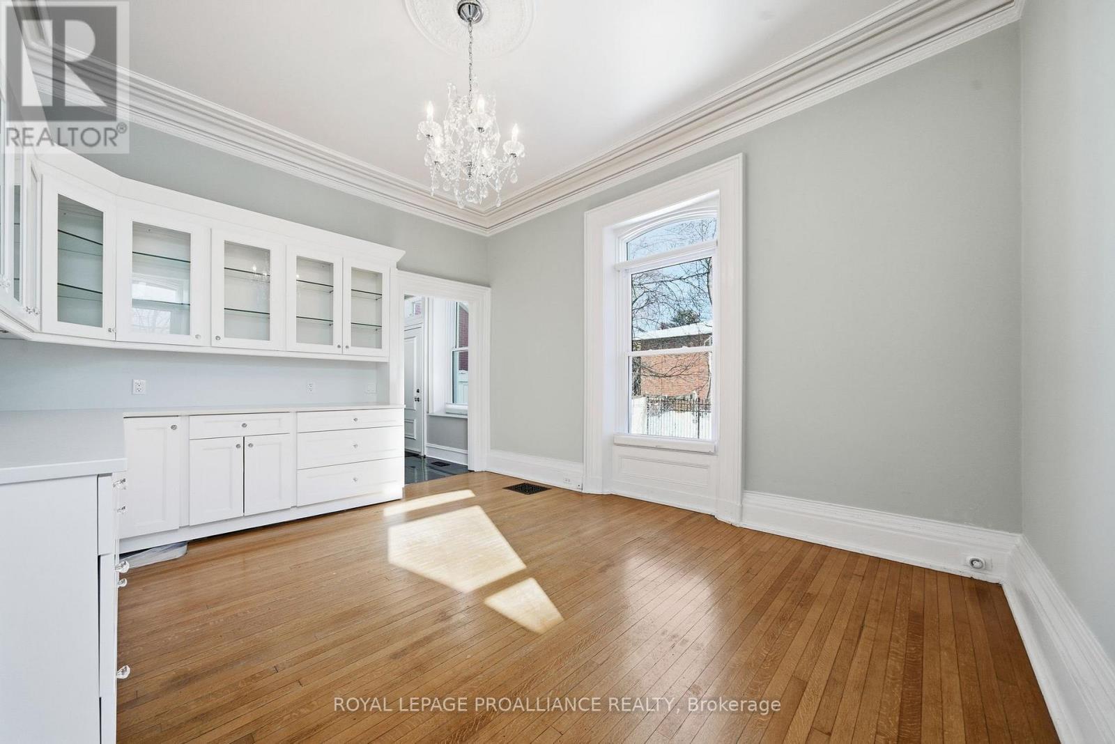 219 Charles Street, Belleville, Ontario  K8N 3M3 - Photo 22 - X12940882