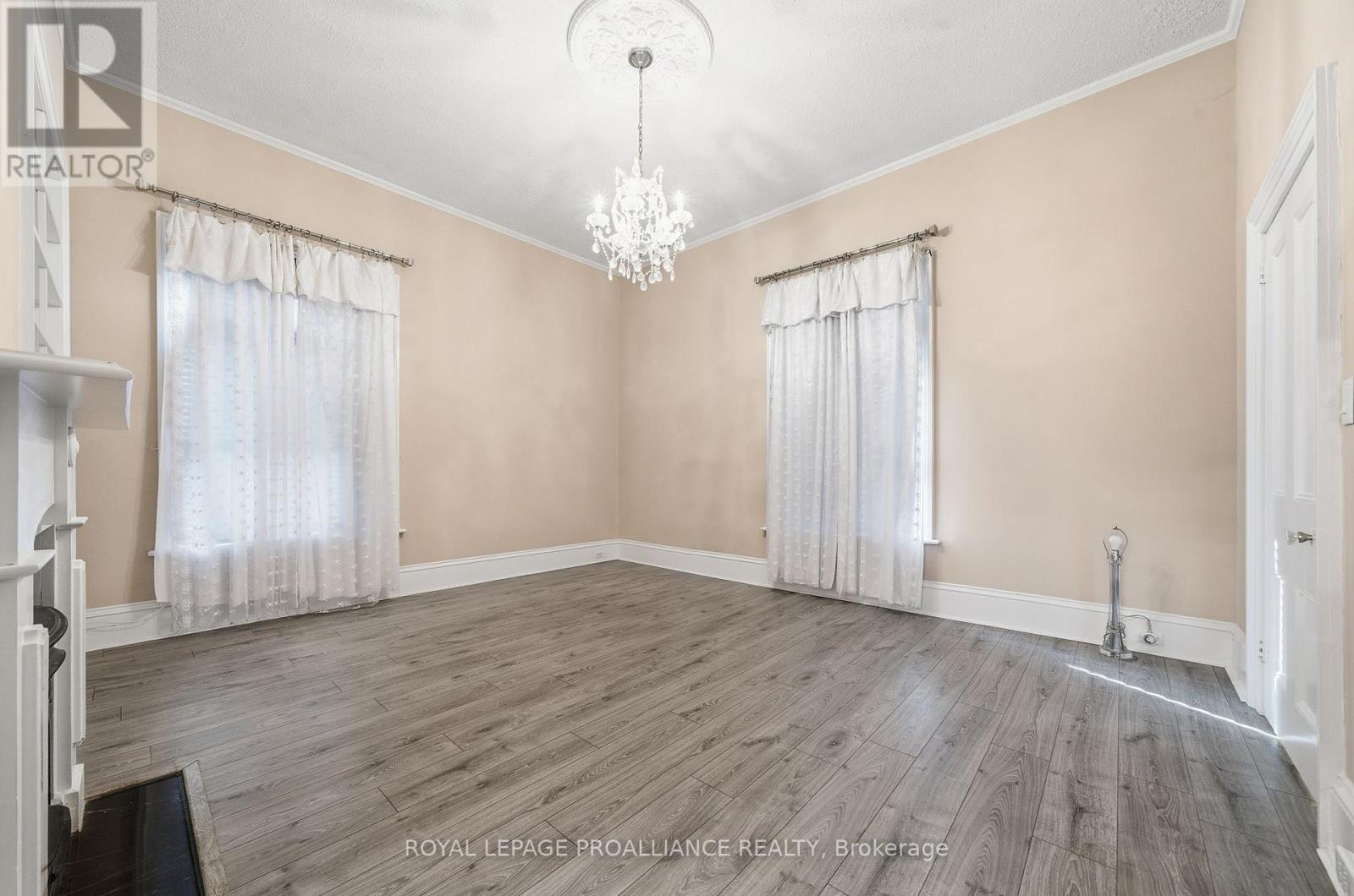 219 Charles Street, Belleville, Ontario  K8N 3M3 - Photo 40 - X12940882