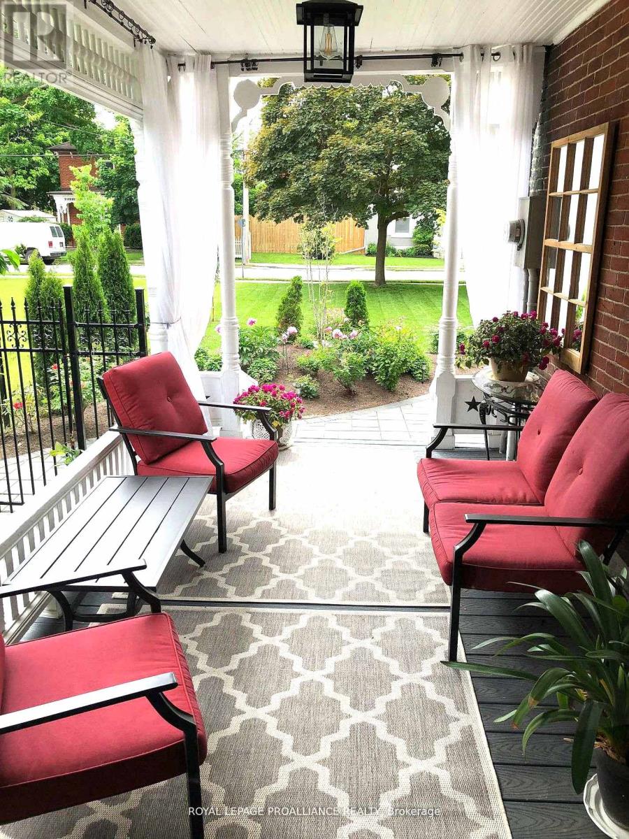 219 Charles Street, Belleville, Ontario  K8N 3M3 - Photo 9 - X12940882