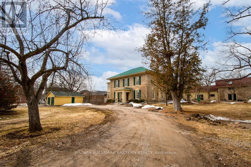 813 Water Street, Peterborough, Ontario  K9H 3N7 - Photo 2 - X12940918