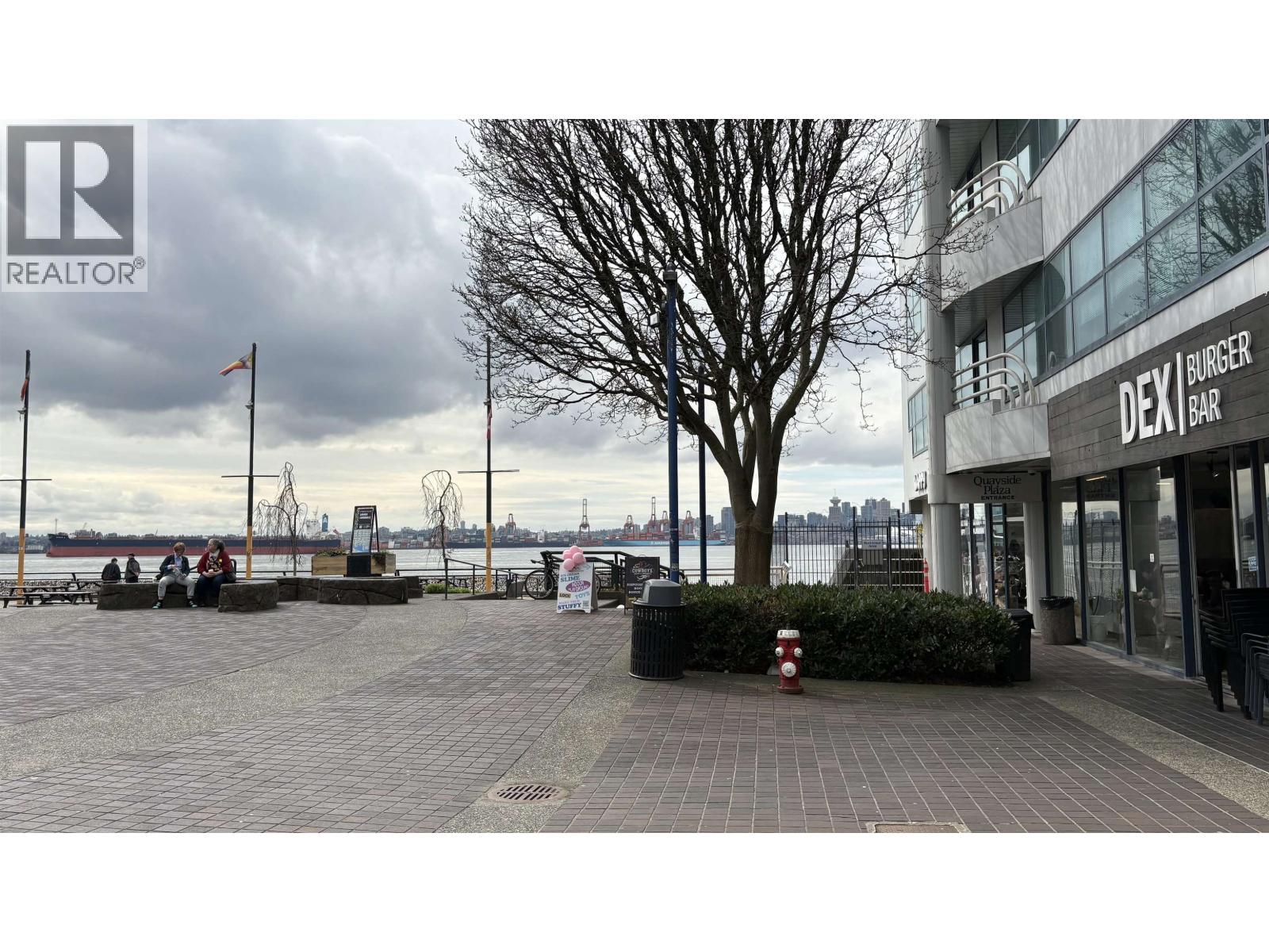 143 Chadwick Court, North Vancouver, British Columbia  V7L 2X7 - Photo 4 - C8077477